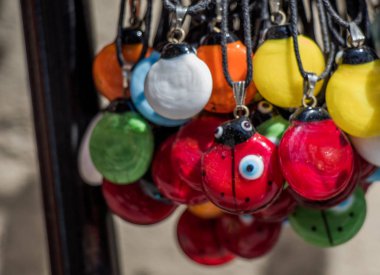  Çeşitli renk boncuk