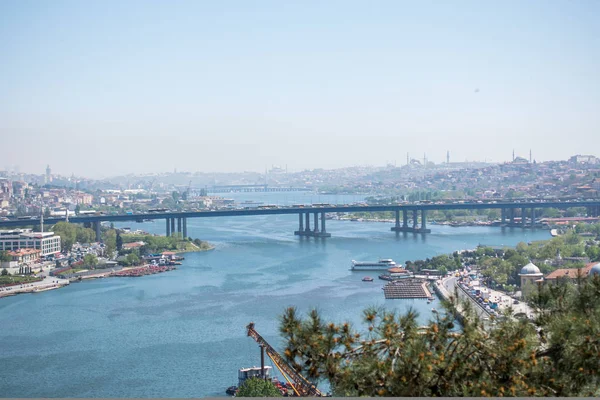 Istanbul'da Haliç manzarası — Stok fotoğraf