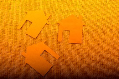 Ev şekli dışarı-in kağıt kesme 