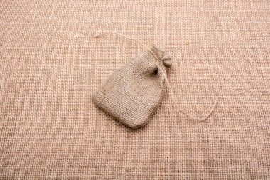 Boş küçük çuval keten tuval üzerine yapılan