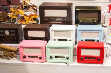 Eski radyolar retro tarz görüntü kümesi