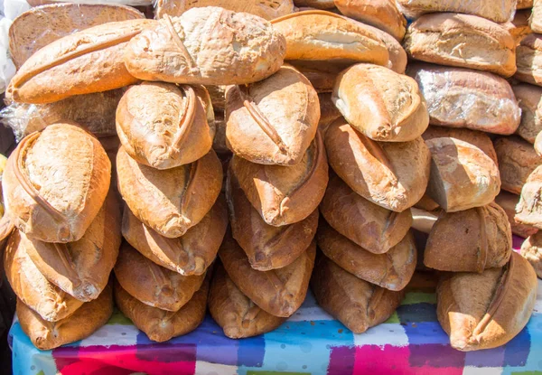 Geleneksel Türk usulü ekmek ekmeği