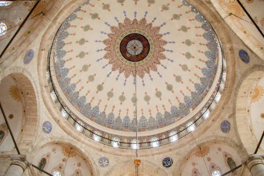 İstanbul, Türkiye 'de Osmanlı mimarisinde kubbenin iç görünümü