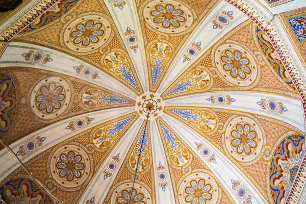 Osmanlı mimarisinde kubbe iç görünüş — Stok fotoğraf
