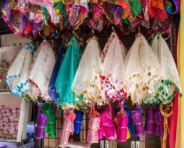 Gözleme geleneksel kadın eşarp nakış ile