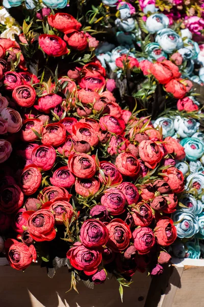Falsi fiori artificiali in vista — Foto Stock