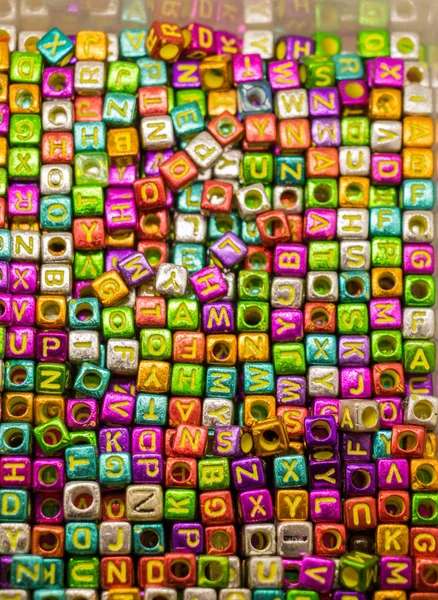 Cubos de letras de alfabeto colorido — Foto de Stock