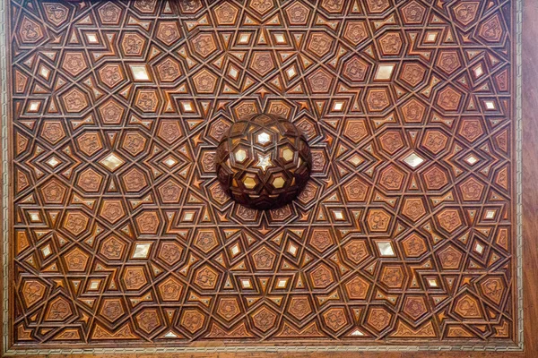 Tahtada geometrik desenli Osmanlı Türk sanatı