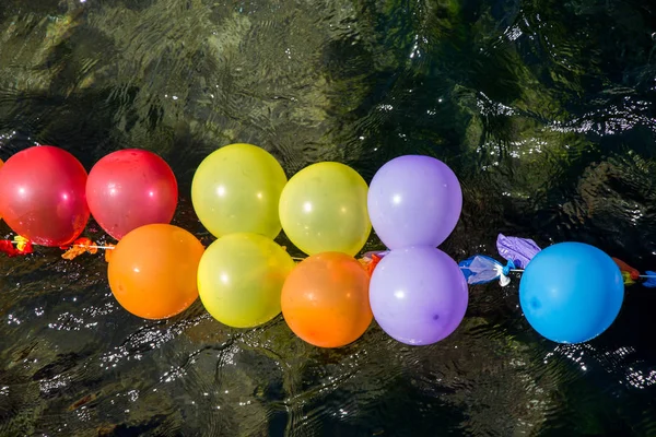 Balloons as targets on water — Stock Photo, Image