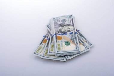  Amerikan 100 dolarlık banknotlar