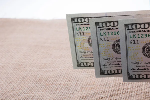 Uang kertas dolar AS di atas kanvas — Stok Foto