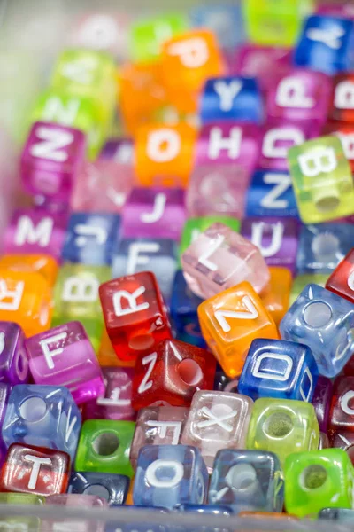 Bunte Alphabet Buchstabenwürfel Blick — Stockfoto