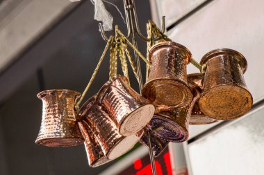 Kahve tencere geleneksel bir tarzda yapılmış