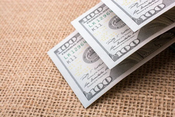 Banknotlar keten bir tuvalde tuval üzerine Amerikan dolarları
