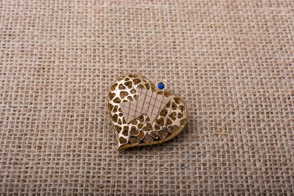 Nesne bir ok ile kalp şeklinde