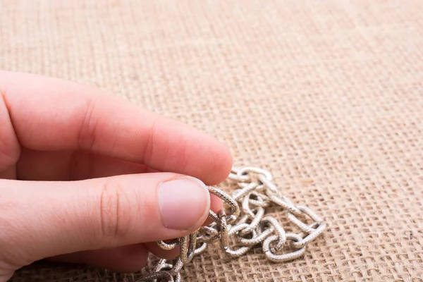 Altın rengini el yaptım zincir