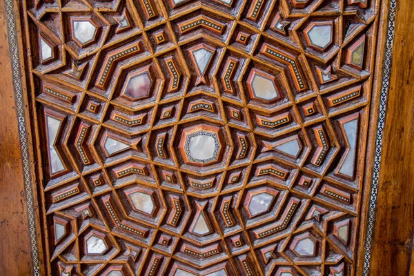 Török Török Művészet Geometriai Mintázattal Fán — Stock Fotó