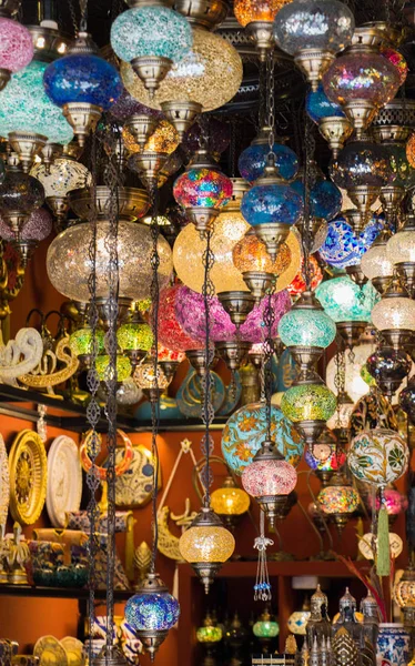 Pokrytí podlahové-mozaiková osmanské lampy od Grand Bazaar — Stock fotografie