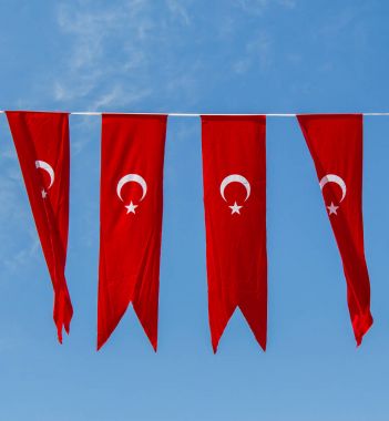 Türk ulusal bayrak görünümünde