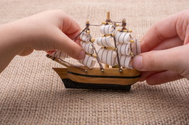 El yapımı yelkenli tekne el