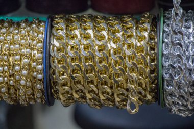 Dekoratif zincirleri ve rulo