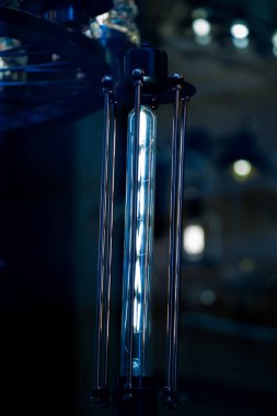 Dekoratif stil filament ampulleri görünürde