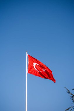 Türk ulusal bayrak görünümünde
