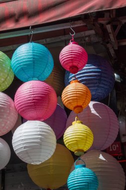 Çeşitli renk ve balon lamba