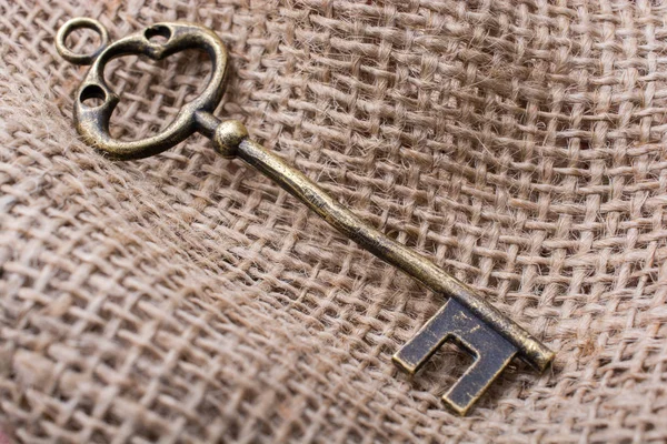 Retro anahtar keten bir tuval üzerine tarz