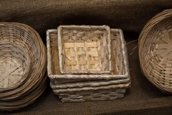 Empty wicker baskets for sale — Stock Photo, Image