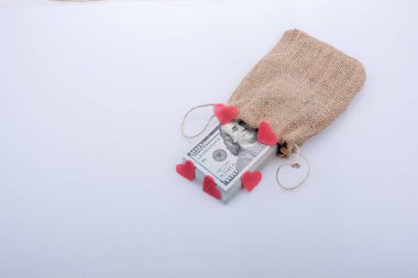 Kırmızı Kalpler ve bizden bir çuval dollarin paket