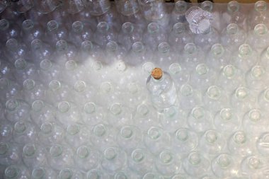  Küme bir kutu boş küçük şeffaf şişe 