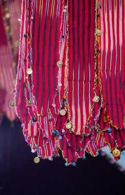 Gözleme geleneksel kadın eşarp nakış ile