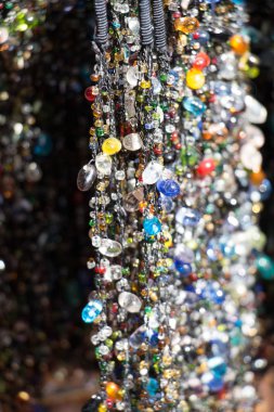  Çeşitli renk boncuk