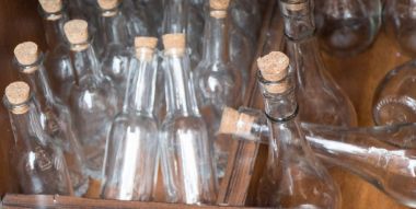  Küme bir kutu boş küçük şeffaf şişe 