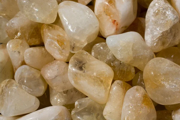 Doğal mineral değerli taşlar kümesi 