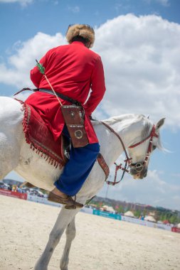 Türk Süvari etnik giyim örnekleri