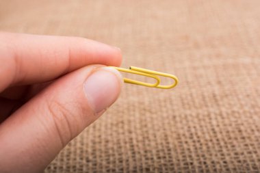 Hnad keten tuval üzerine renkli klip