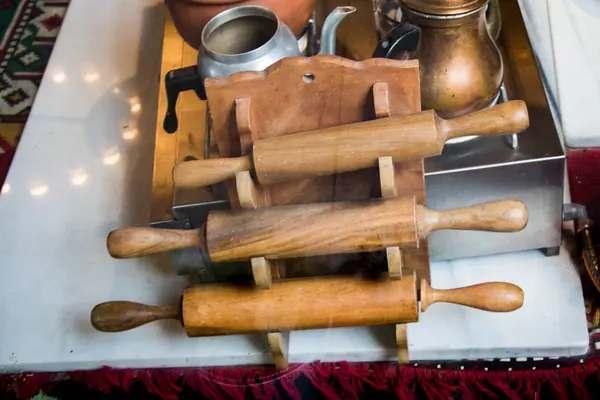 Set van rollend spelden gemaakt van hout — Stockfoto