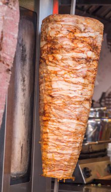 Geleneksel Türk döner kebap ızgara