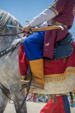 Türk Süvari etnik giyim örnekleri