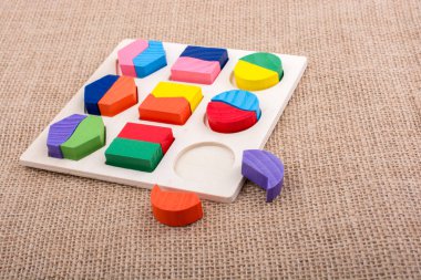 Renkli bir mantık bulmaca parçaları