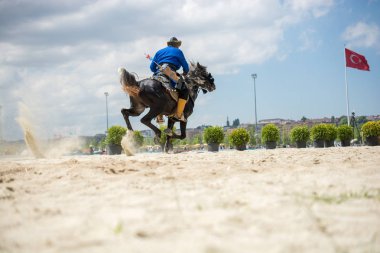 Türk Süvari etnik giyim örnekleri
