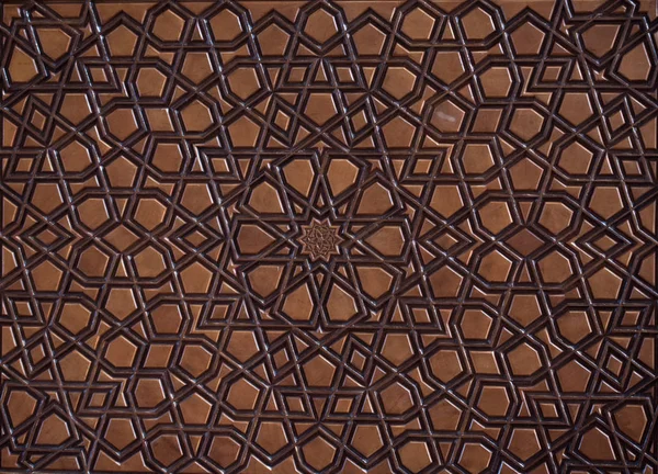 Arte otomana com padrões geométricos em madeira — Fotografia de Stock