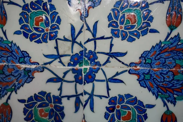 Tiles with Floral art pattern example of the Ottoman time