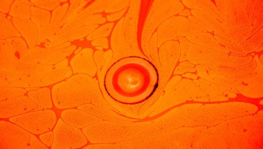 Renkli ebru veya su yüzeyindeki Marbling arkaplanı sanatı