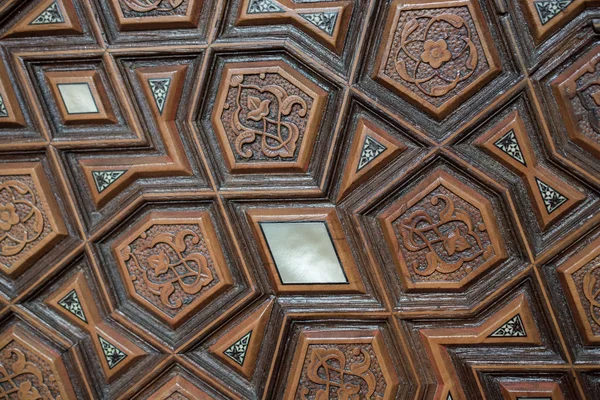 Tahtada geometrik desenli Osmanlı Türk sanatı