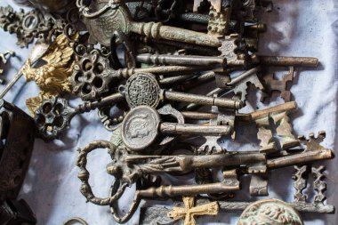 Metalden yapılmış Retro biçimli renk dekoratif anahtarı