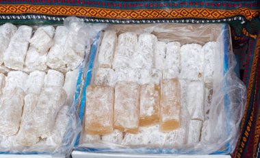 Türk tatlıları geleneksel tarzda yapılıyor