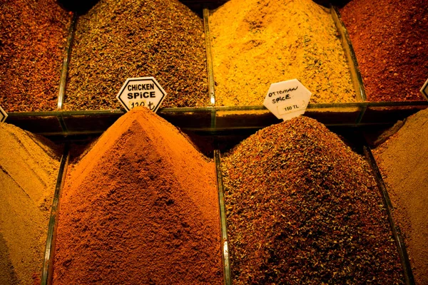 Specerijen op de markt spice — Stockfoto